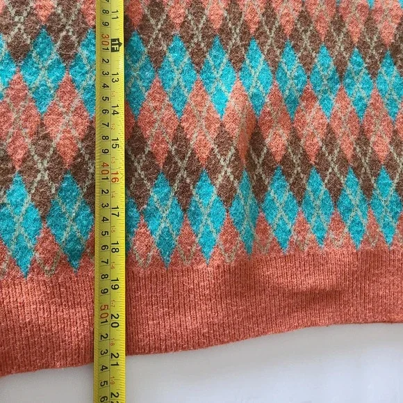 Pink diamond v-neck Argyle sweater womens sz.M - Picture 5 of 8